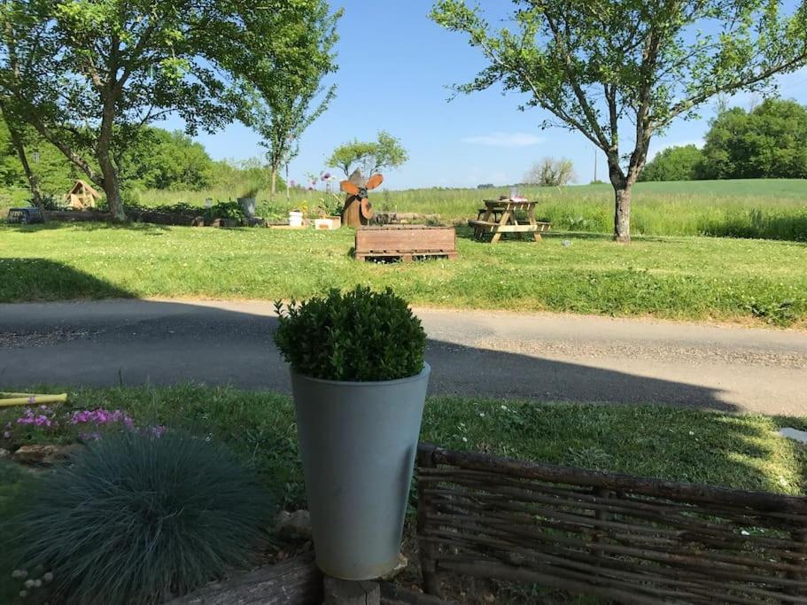 « Le Vieux Hangar » Gite A La Ferme Truffe 외부 사진